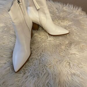 Like new Steve Madden boots